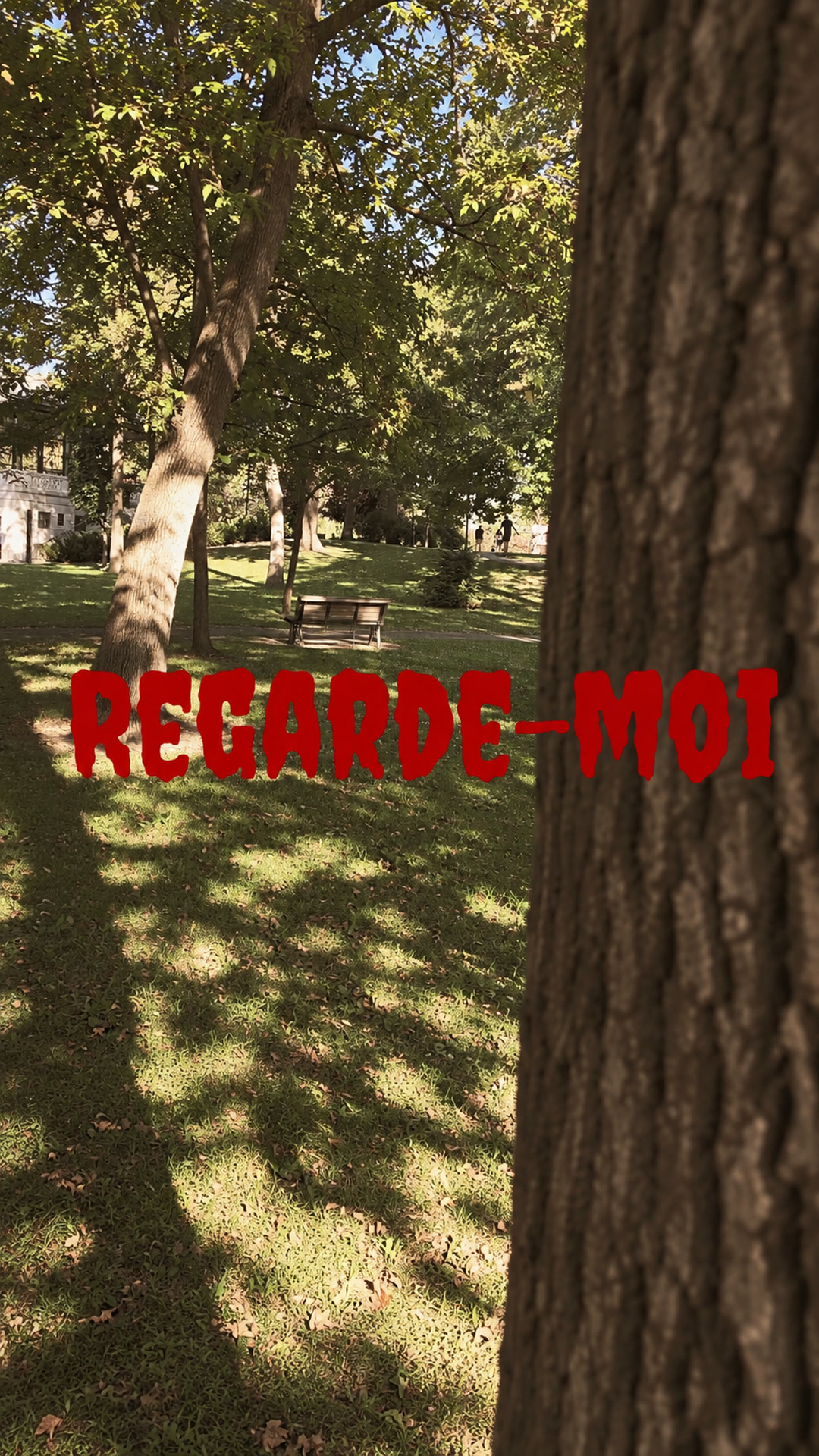 REGARDE-MOI