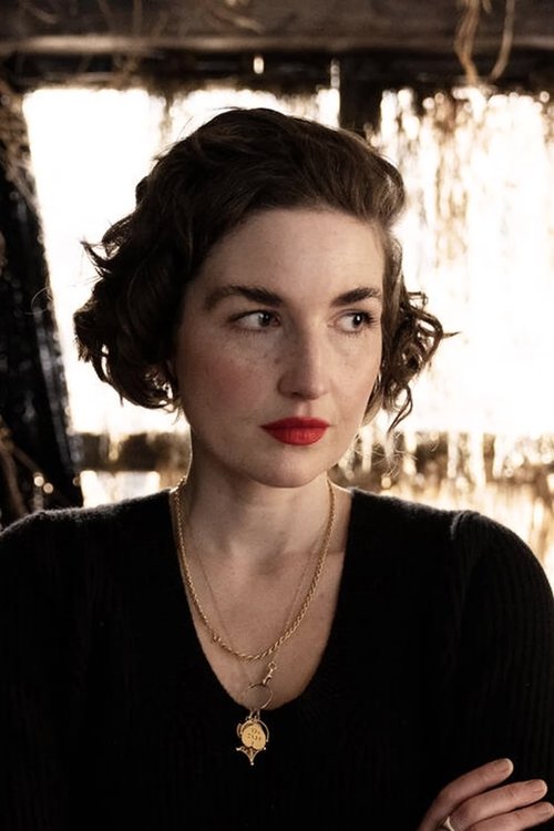 Elizabeth Sankey - director portrait