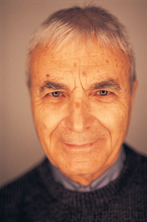 Memduh Ün - director portrait