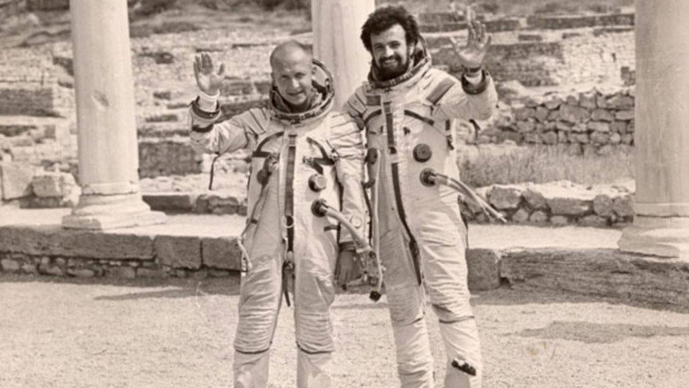 Under Constellation Gemini